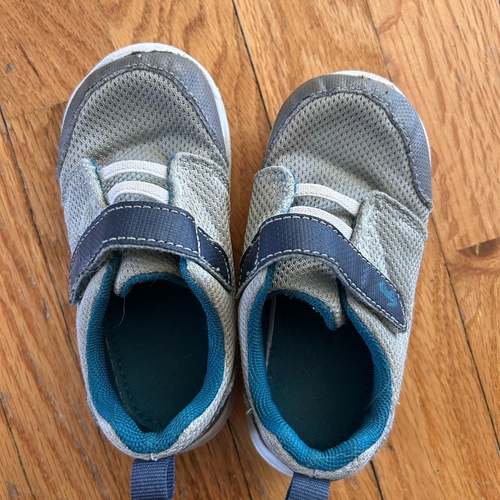 See Kai Run Gray and Teal Sneakers
